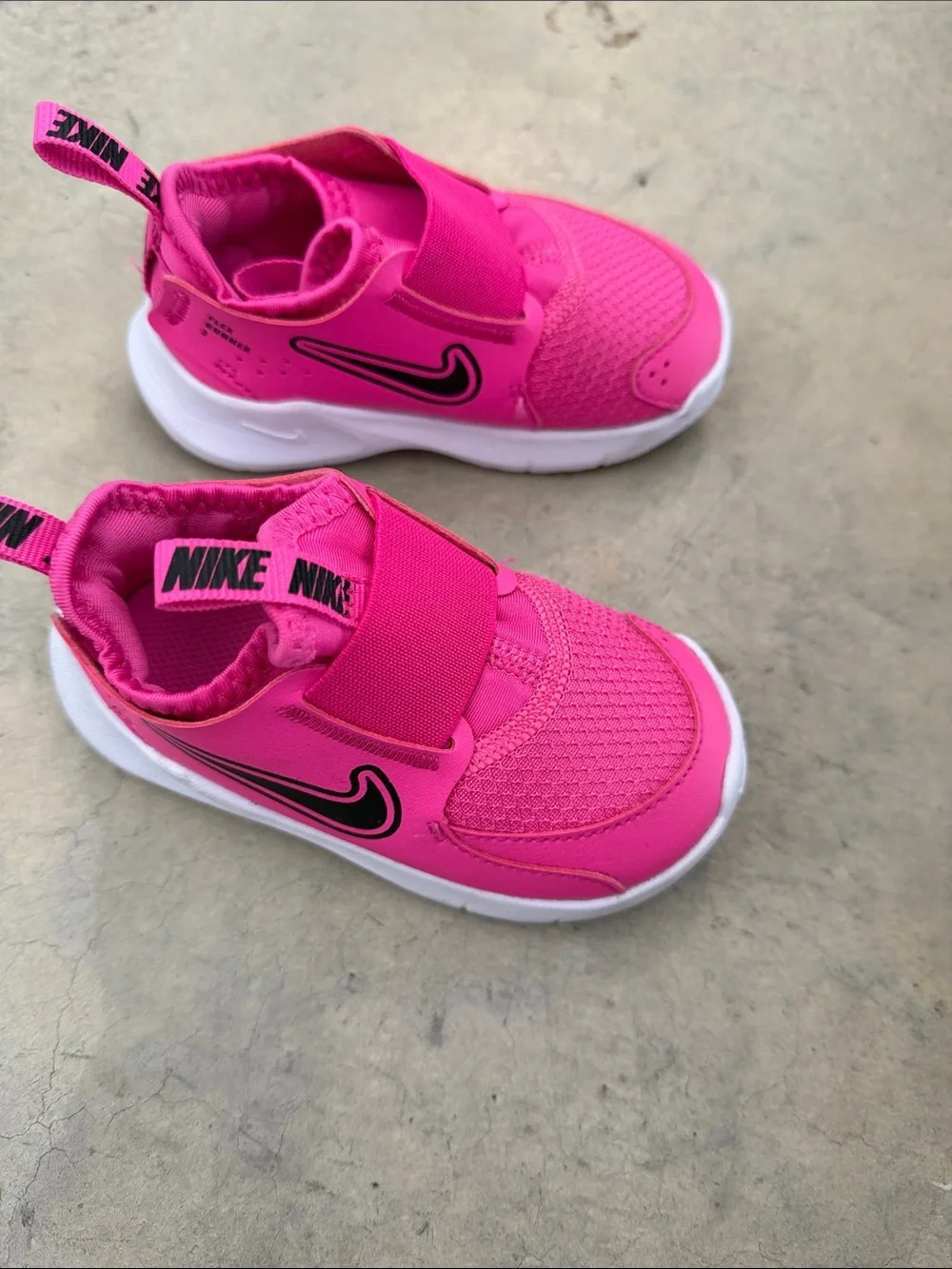Nike Kids Bright Pink Slip-On Athletic Sneakers- sz 6